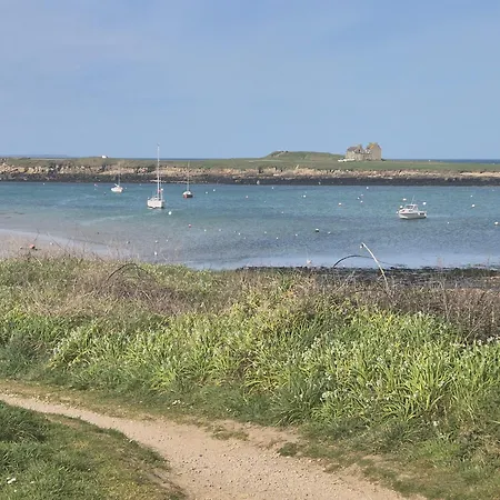 L ' Escale 300 M A Pied Des Plages